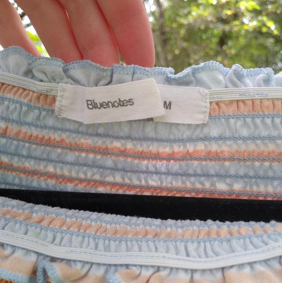 Striped off the shoulder top - Picture 2 of 2